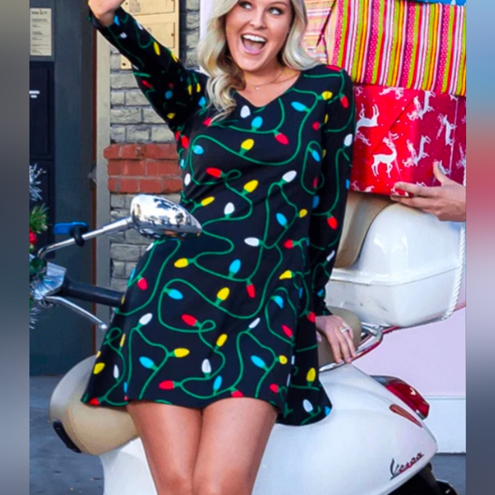Tipsy Elves Long Sleeve Twinkle Light Dress Size Medium